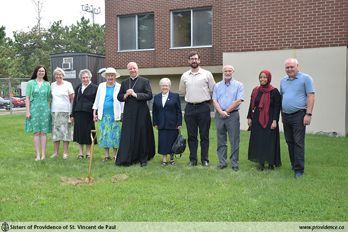 Archives Groundbreaking - everyone